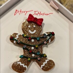 🫚 🎄 Betsey Johnson Glittery Gingerbread Pin